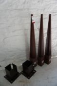 3no. Wickes Metal Post Spike 24" & 2no. Bases