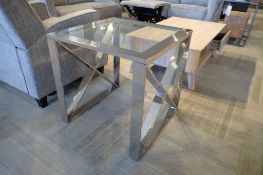 Decor-Rest Madison 24" Square End Table.