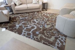 Heritage Hall 8'x11' Maz Display Area Rug.