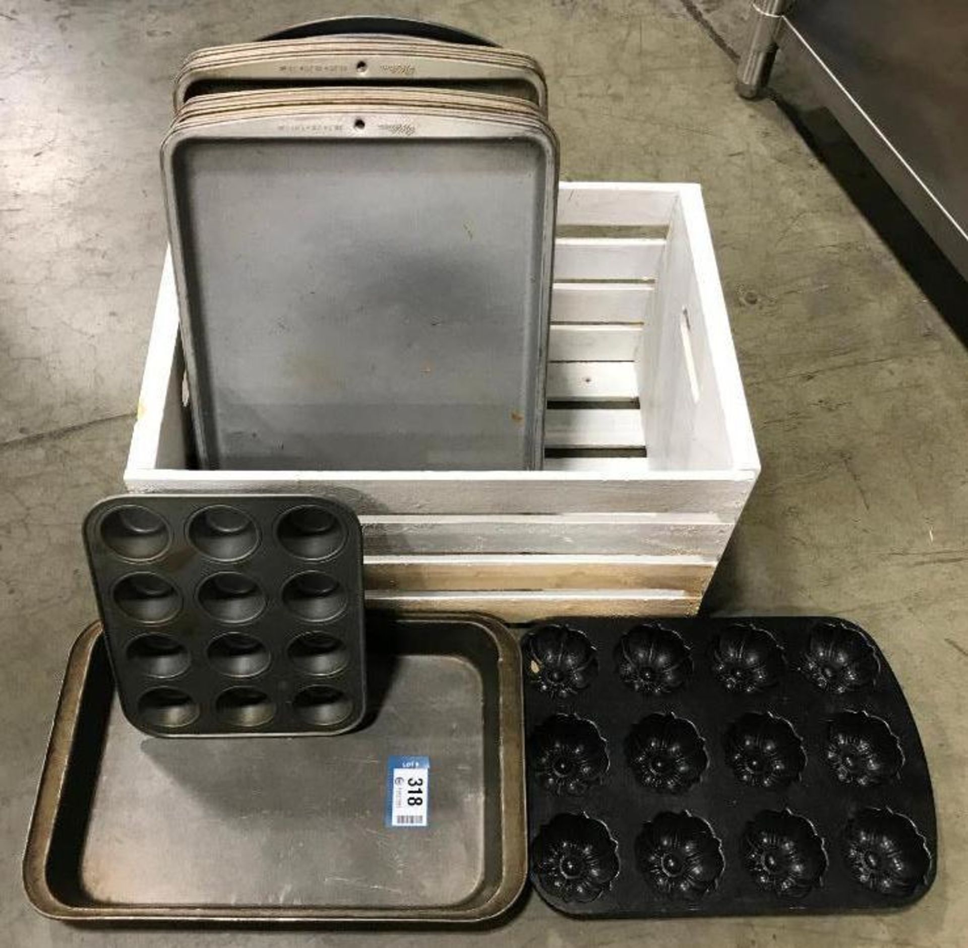 CRATE OF ASSORTED COOKIE SHEETS AND CAKE MOLDS