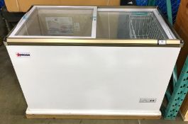 45.7" ICE CREAM DISPLAY CHEST FREEZER WITH FLAT GLASS TOP, OMCAN 45293 - NEW