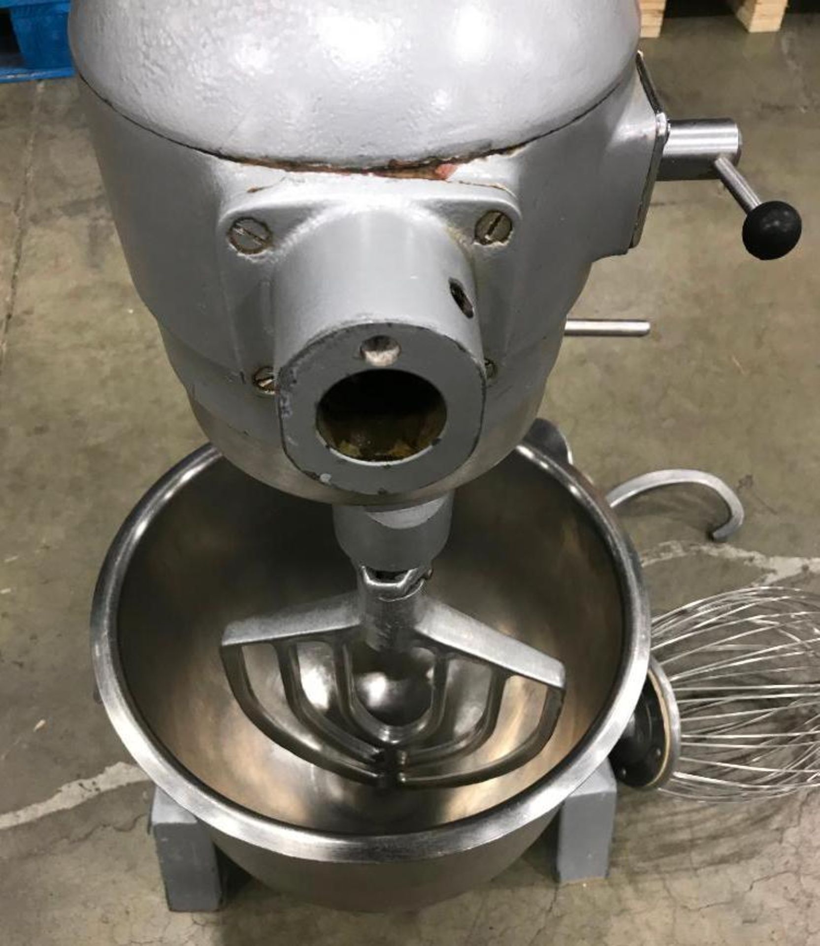 HOBART 20QT MIXER WITH ATTACHMENTS - Image 4 of 11