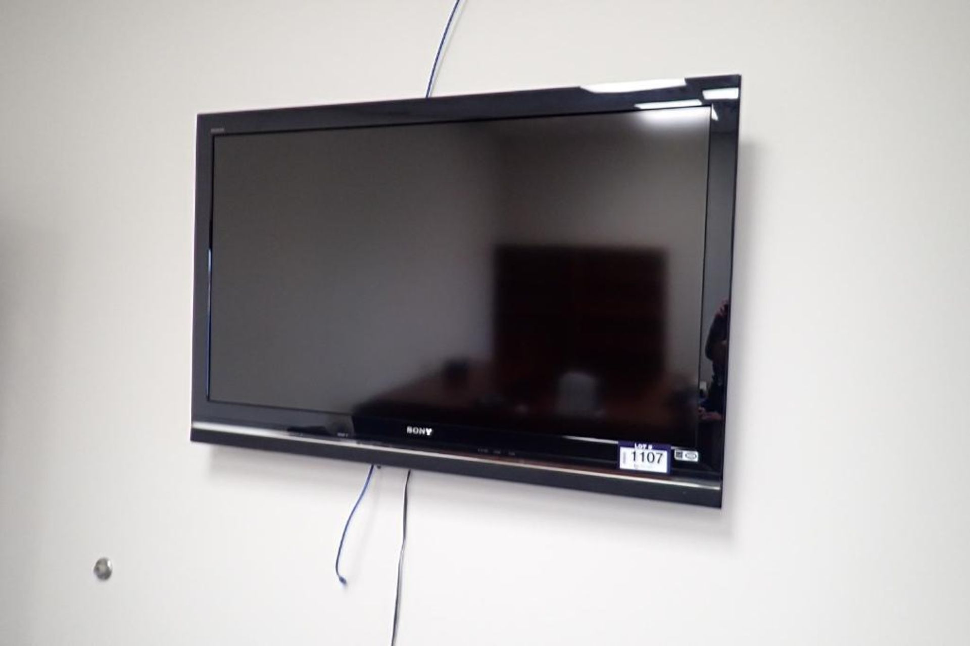 Sony Bravia 52" Flatscreen Television w/ Wall Mount. **NO REMOTE**