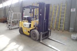 TCM FG25 4,000lbs Capacity LPG Forklift.