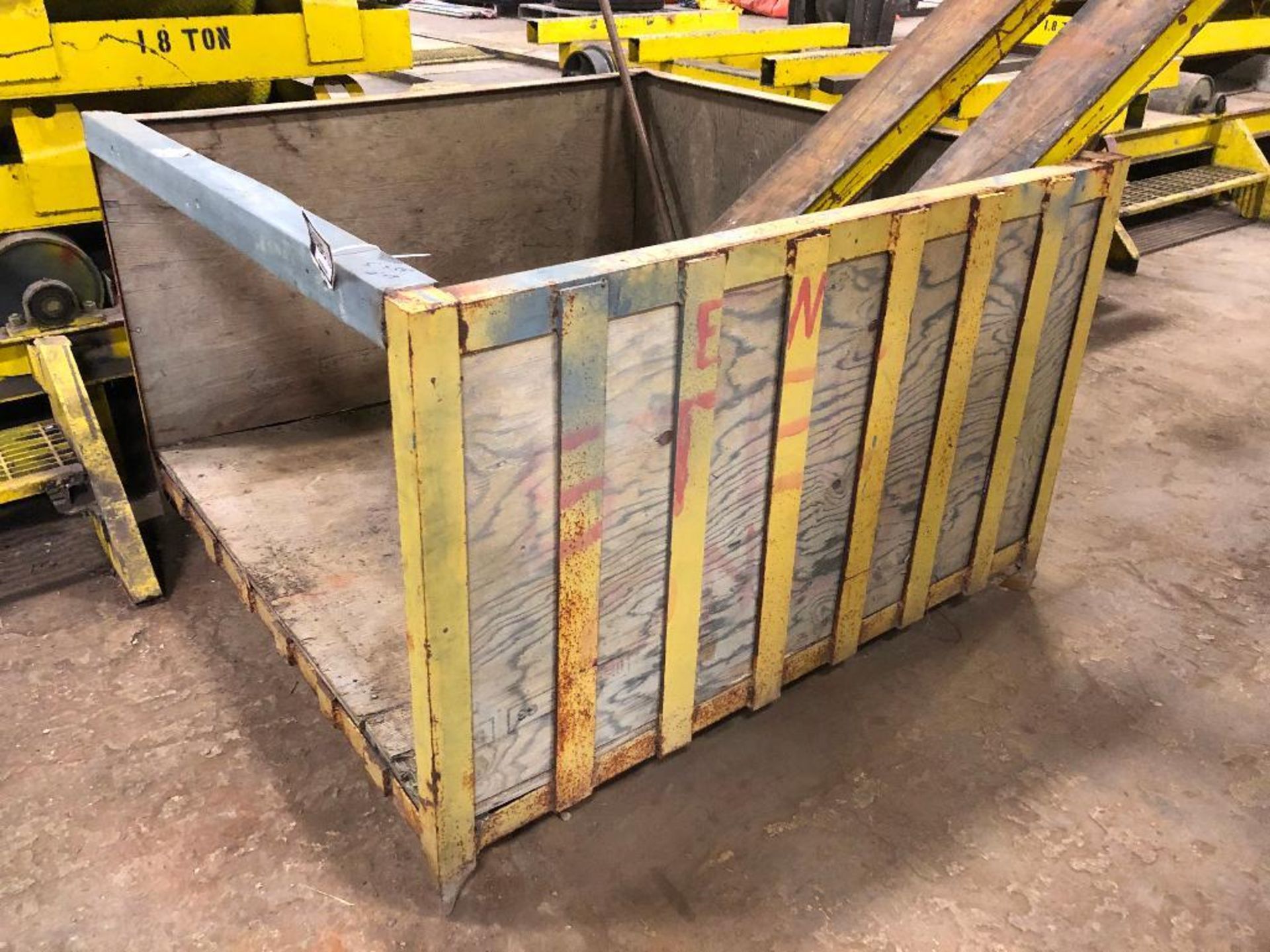 Steel Frame Crate - Image 2 of 2