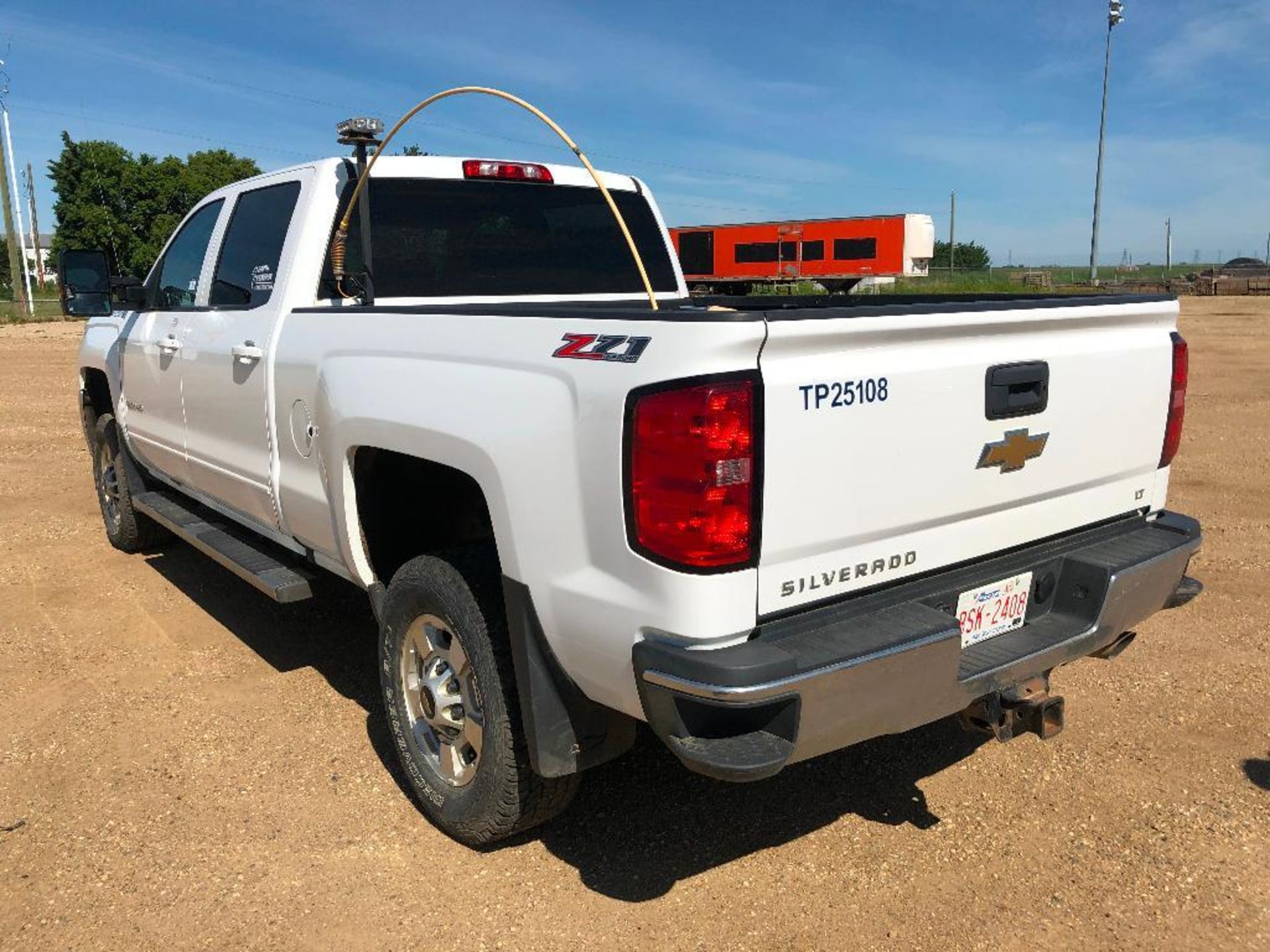 2015 Chevrolet Silverado Crew Cab 4X4 Pickup Truck, VIN # 1GC1KVEG8FF666384 - Image 4 of 11