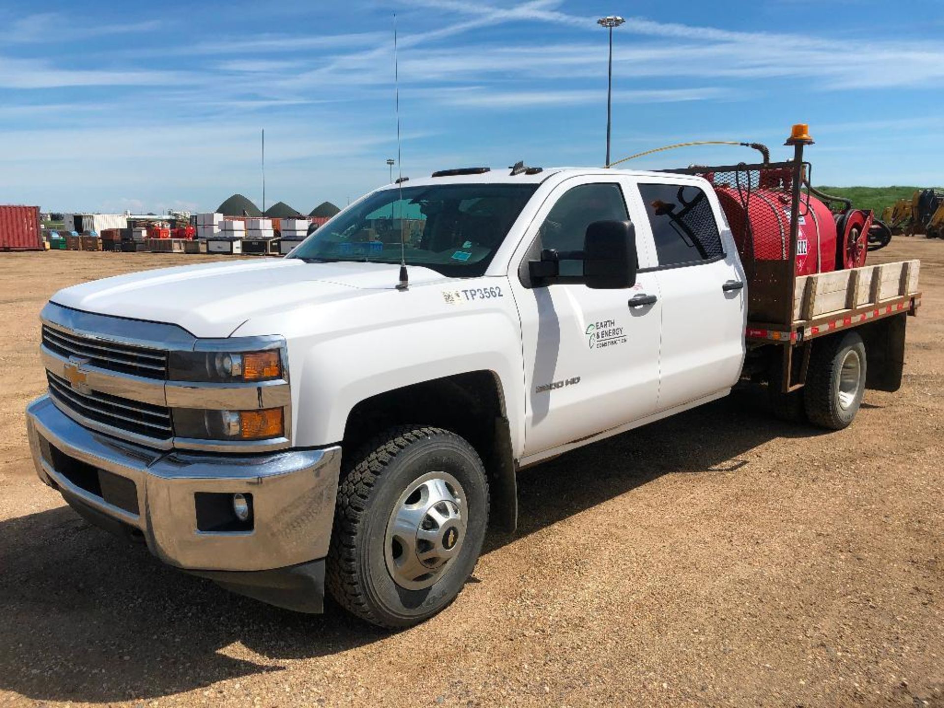 2015 Chevrolet Silverado Crew Cab 4X4 DRW Deck Truck w/ Fuel System VIN # 1GB4KZCGXFF108029