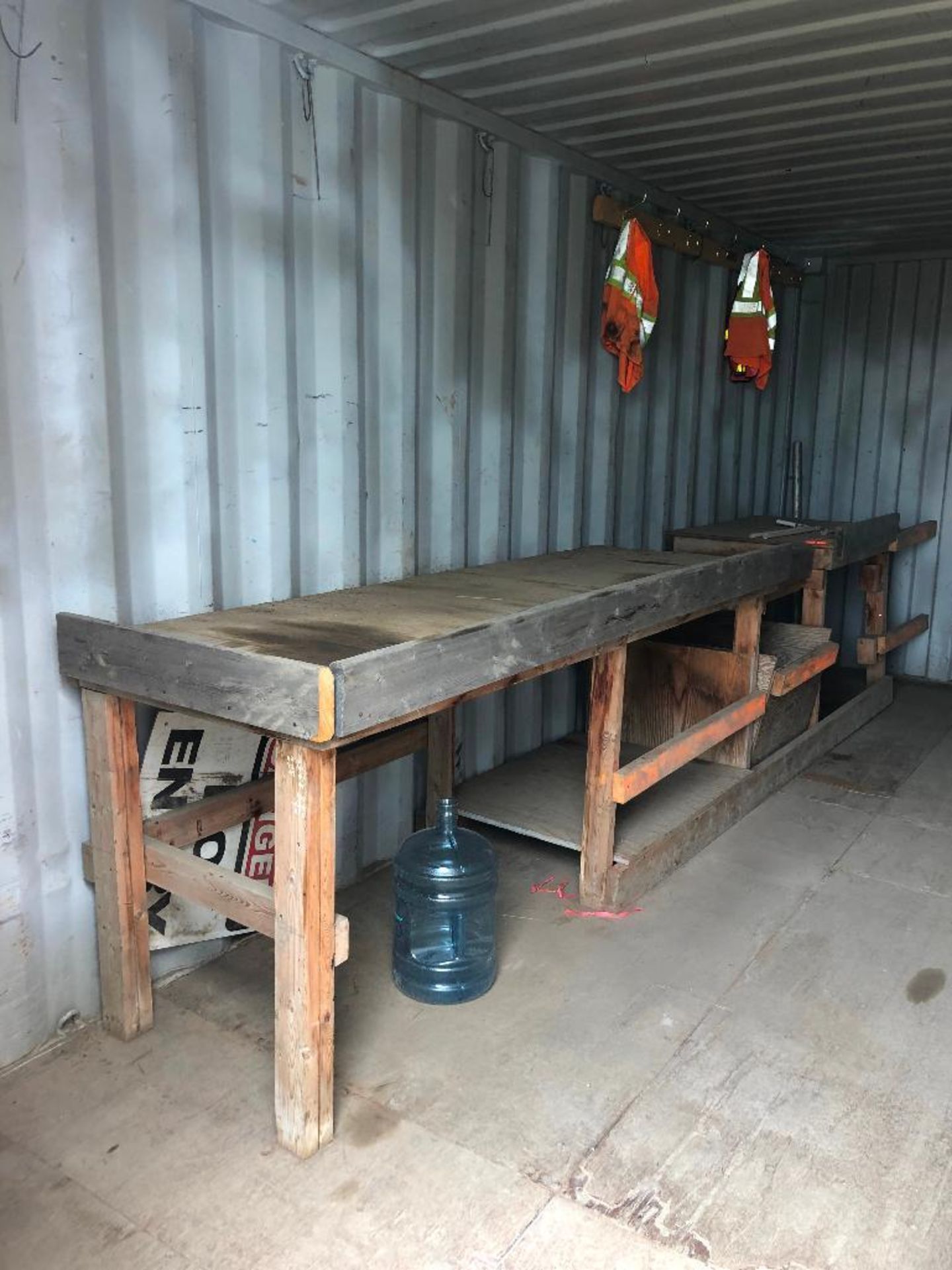 20' Skid Mounted Seacan w/ Work Bench - Image 3 of 4