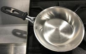 VOLLRATH 67907 WEAR-EVER 7" ALUMINUM FRY PAN, SILICONE HANDLE - NEW