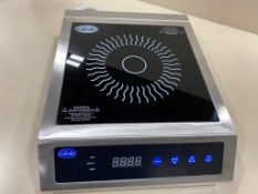 GLOBE COUNTERTOP INDUCTION RANGE, 1800W - GIR18-C - NEW