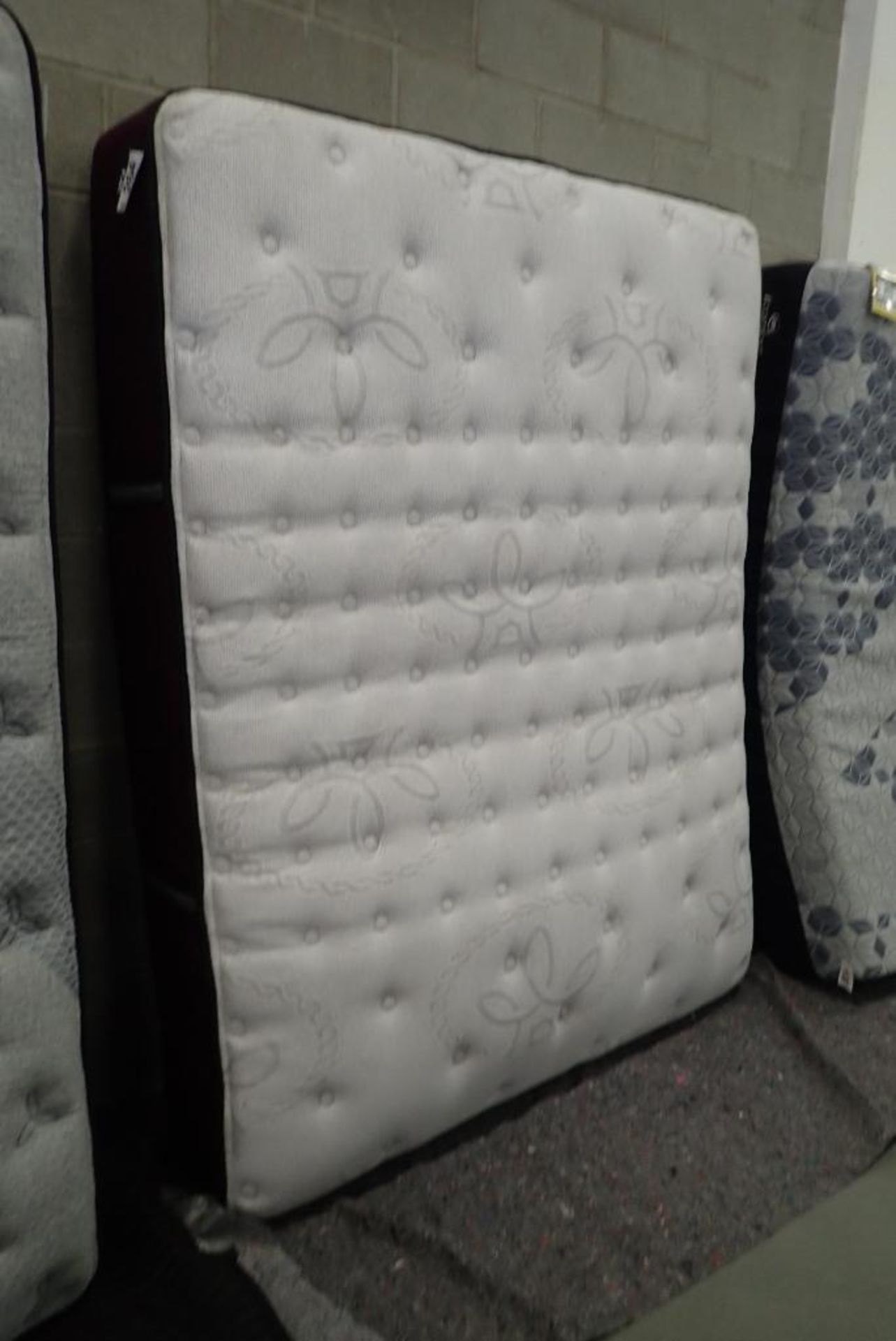 Sealy Duke of Wellington Firm Queen Mattress.