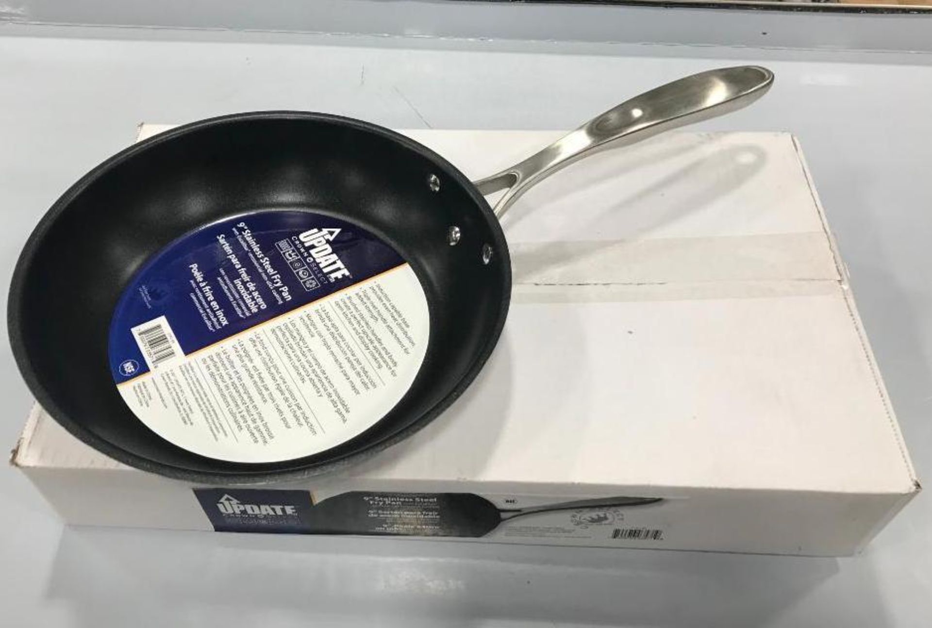 9" STAINLESS STEEL FRYING PAN W/ EXCALIBUR NON-STICK COATING - UPDATE CFPC-09 - NEW - Image 2 of 4