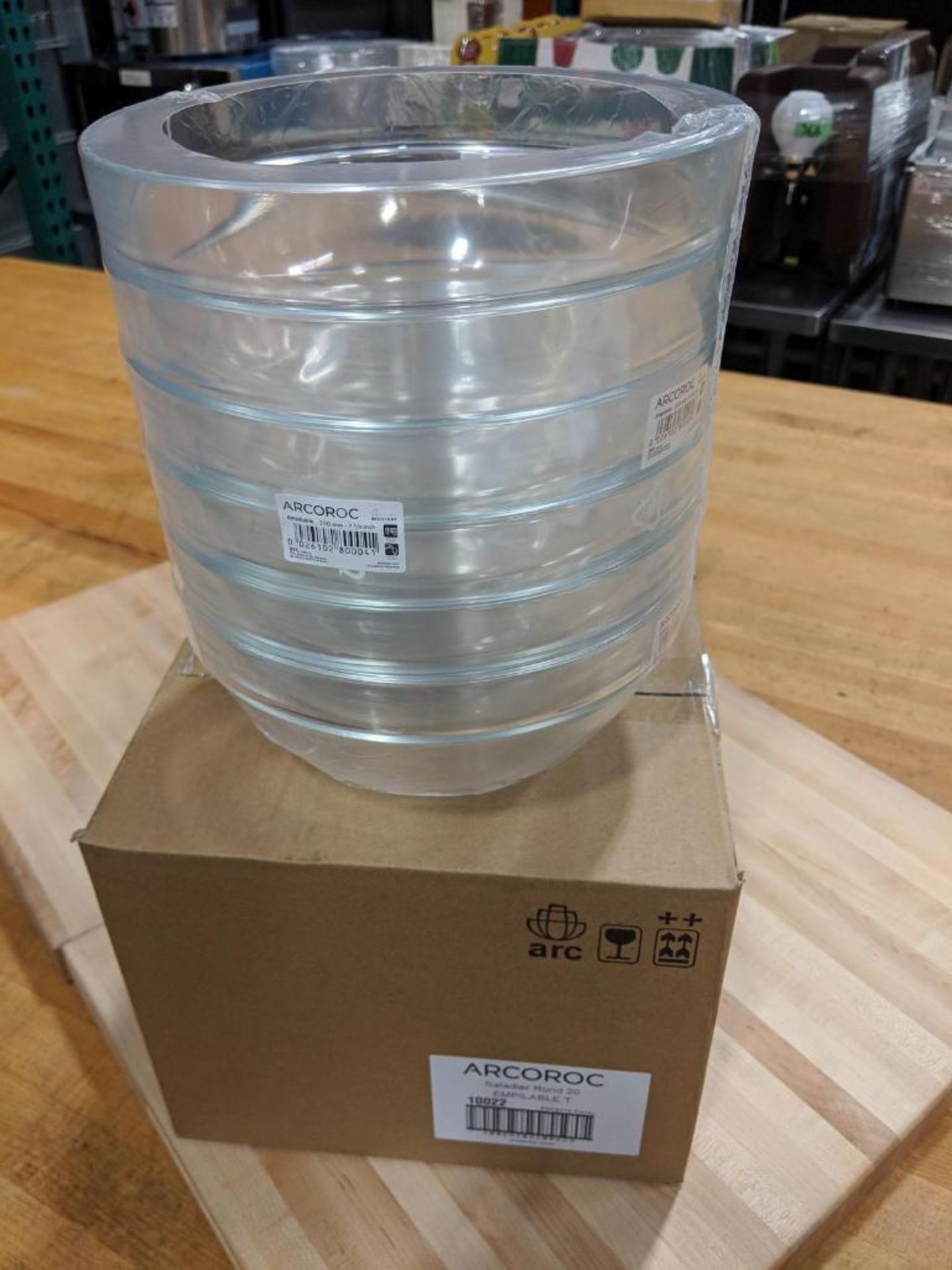 ARCOROC 8" CLEAR GLASS STACKING SALAD BOWLS, 64OZ/1.9L - CASE OF 6 - NEW