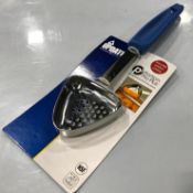 2 0Z PERFORATED PORTIONING SPOON W/ BLUE PLASTIC HANDLE - NEW