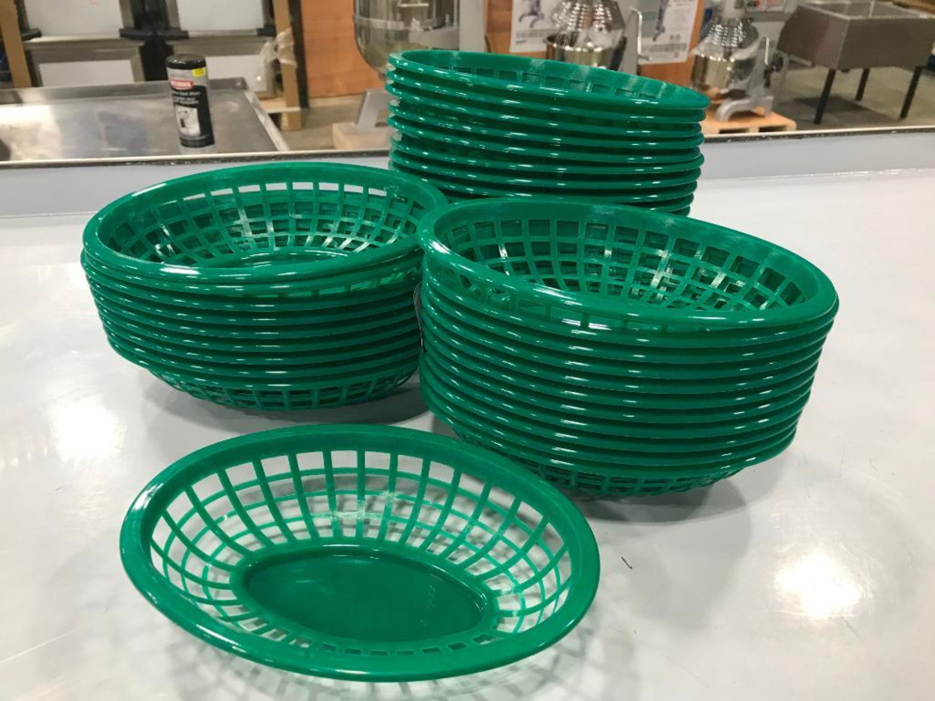 7.75" GREEN OVAL PLASTIC FOOD BASKET, JOHNSON ROSE 80714 - LOT OF 36 - NEW - Image 2 of 2