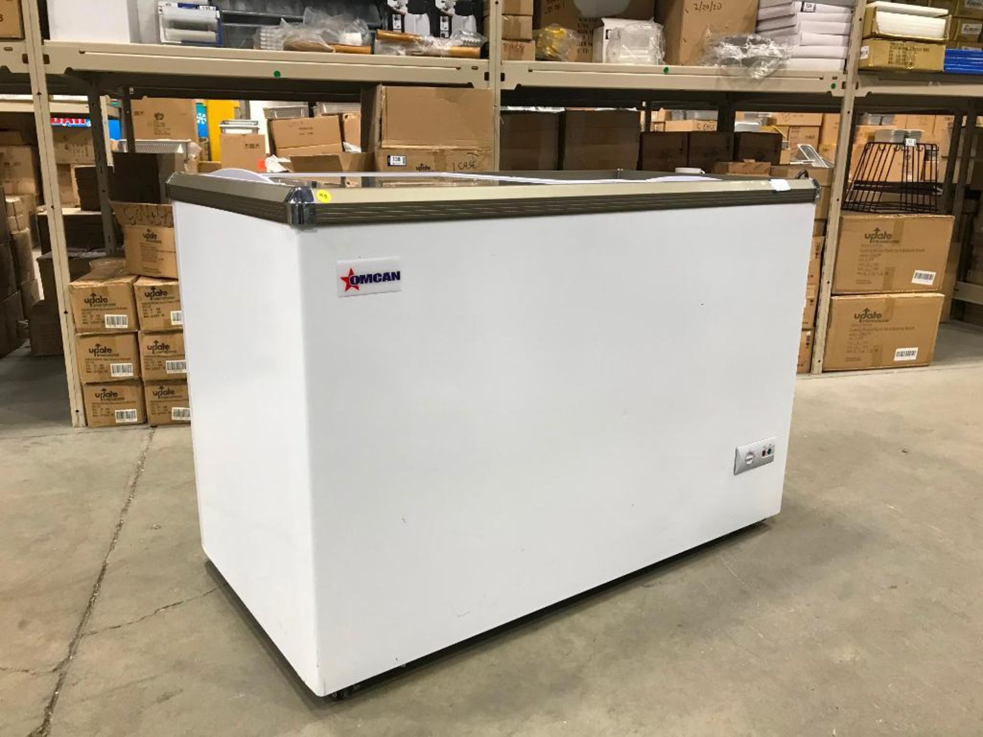 45.7" ICE CREAM DISPLAY CHEST FREEZER WITH FLAT GLASS TOP - OMCAN 45293 - Image 2 of 9