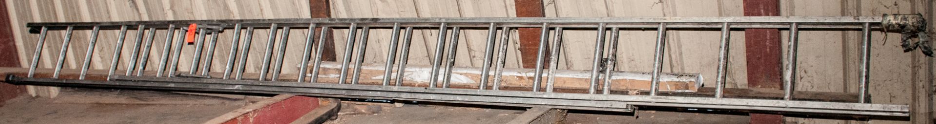 Aluminium Extension Ladder Approx. 30' 300 lb. Cap.