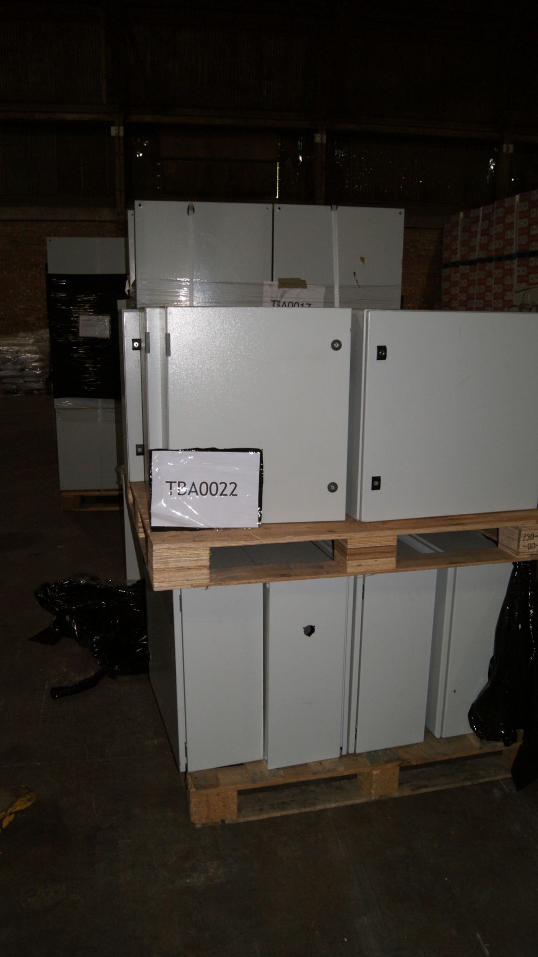 PALLET OF 13 EXTERNAL METAL ELECTRICAL ENCLOSURES - 7 AT 600MM X 600MM X 250MM - 1 AT 800MM X 600MM - Image 2 of 5