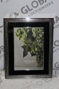 Boxed Vera Wang Wedgewood Picture Frame RRP £95 (4077019) (Public Viewing and Appraisals Available)
