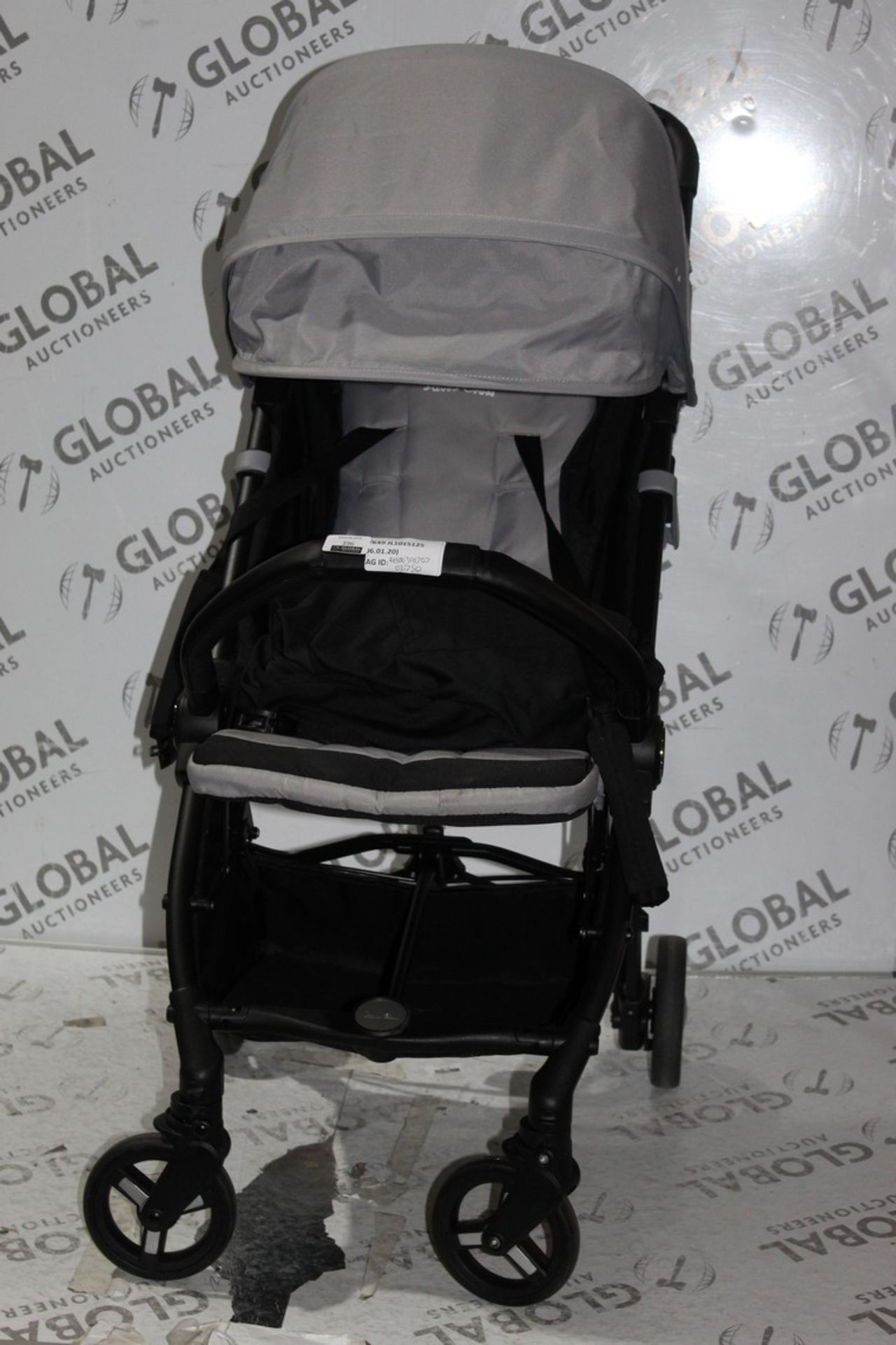 Silver Cross Grey and Black Silver Kids Push Pram RRP £275 (RET00391707) (Public Viewing and