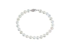 6-7mm pearl bracelet with 9ct white gold clasp, Metal 9ct white gold. Weight 0.2, RRP £254.00 (