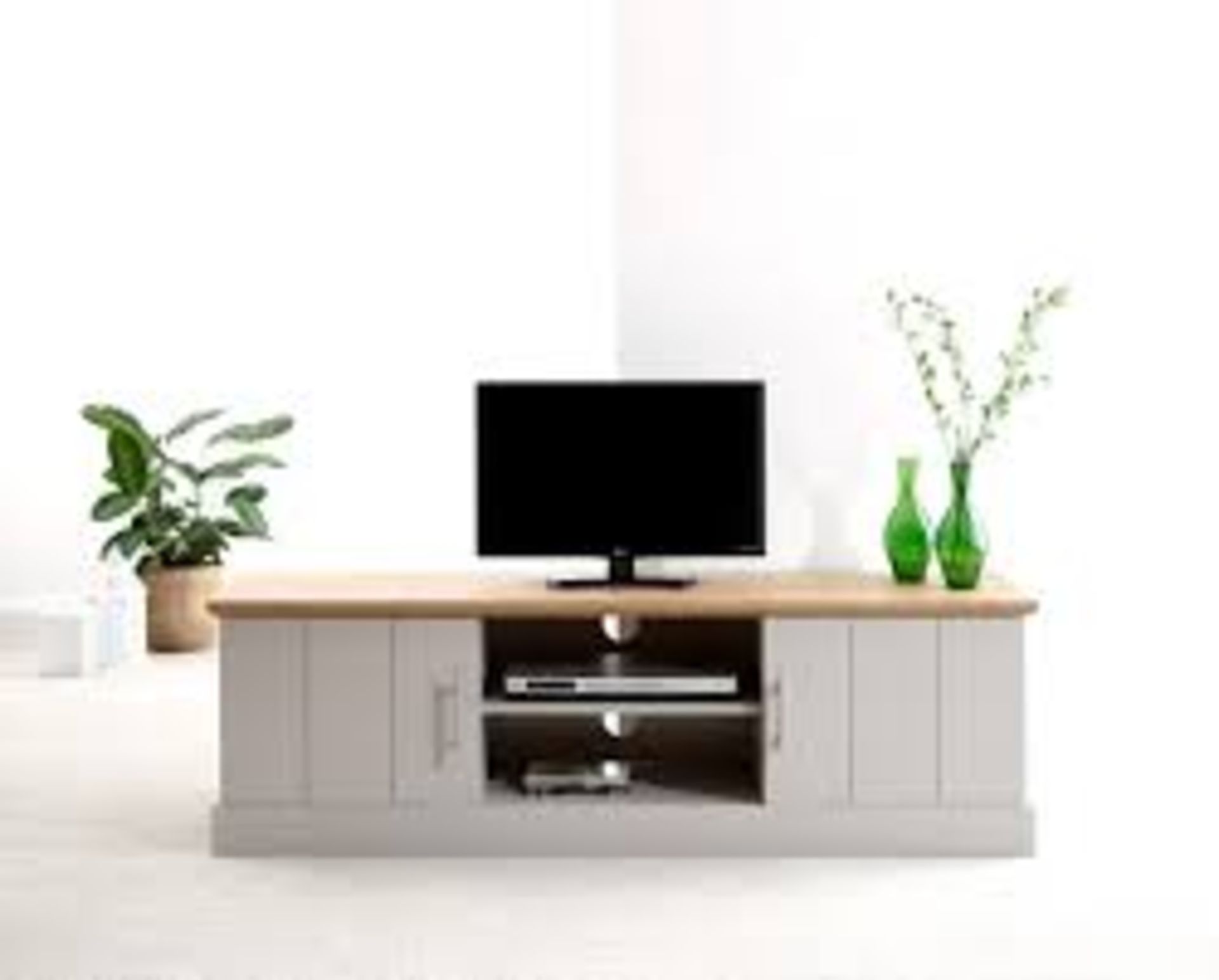 Boxed Kendall Grey Large TV Unit RRP £270 (14589) (Public Viewing and Appraisals Available)