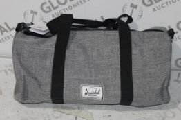 Herchel Barrel Duffel Bag RRP £60 (4155075) (Public Viewing and Appraisals Available)