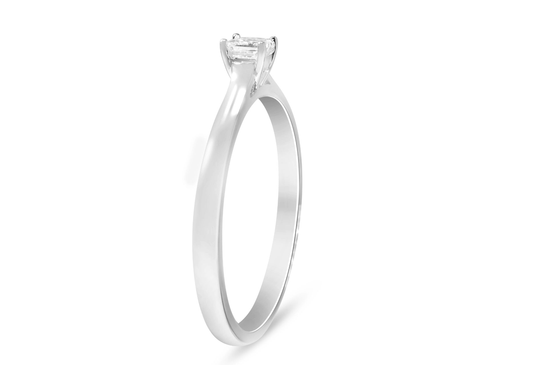 Premium Quality Princess Cut Solitaire Diamond Rin - Image 2 of 4