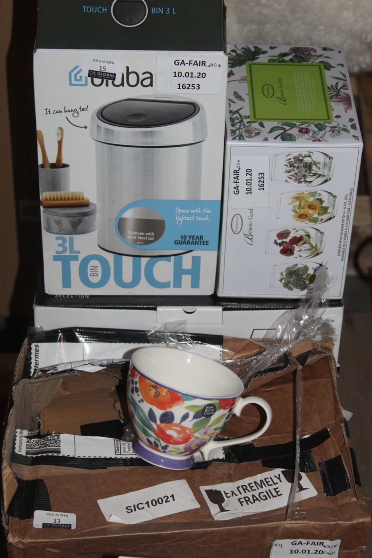 Lot to Contain 4 Assorted Items to Include Brabantia Mini Touch Bins, Botanic Gardens Set of 4