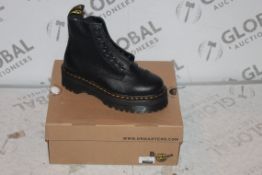 Boxed Pair of Doc Martins Size UK5 Aunt Sally Quad Retro Black Designer Boots RRP £175