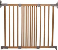 Wooden Extending Baby Gate RRP £60 (4449702) (Public Viewing and Appraisals Available)