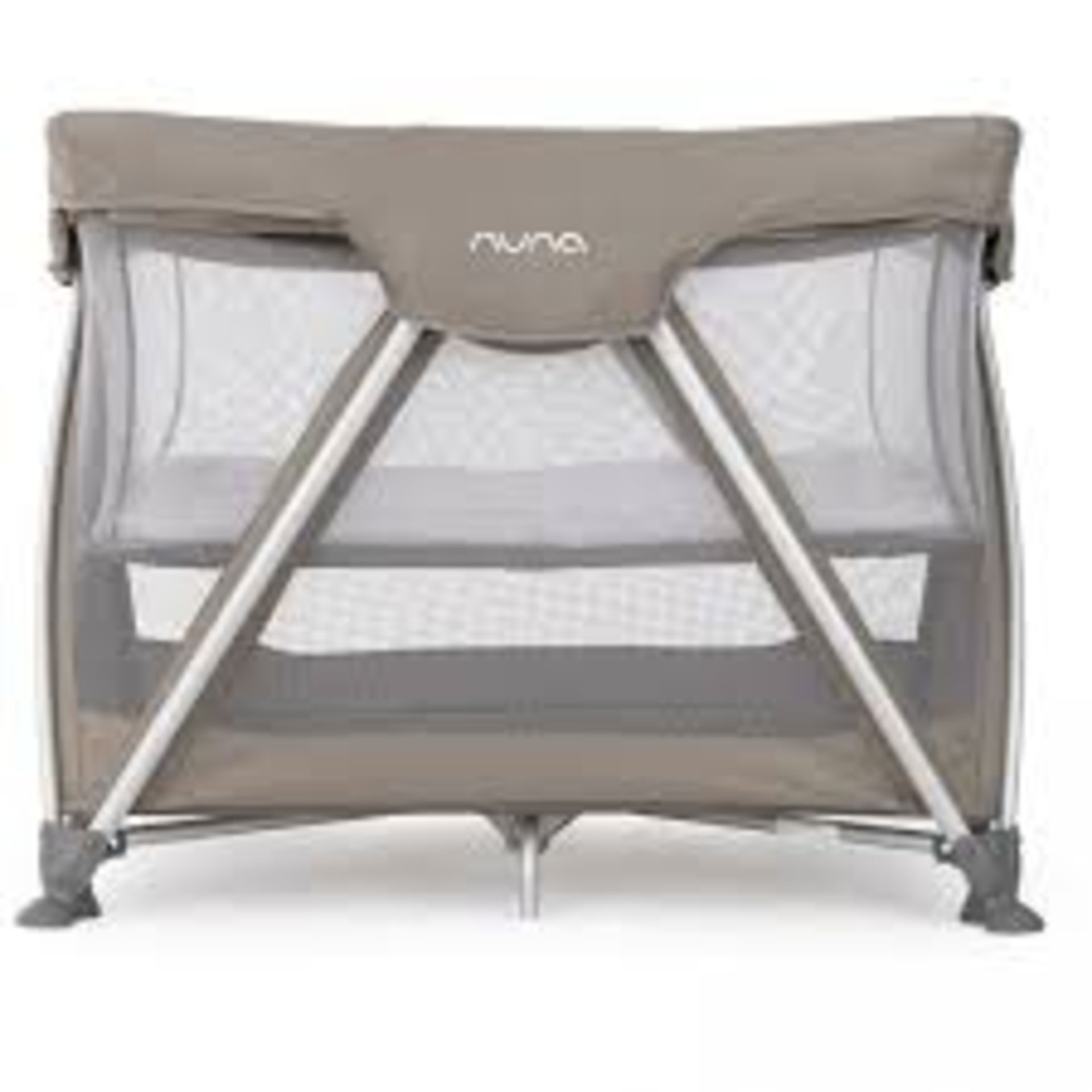 Boxed Nuna Sena Travel Cot RRP £160 (4403550) (Public Viewing and Appraisals Available)