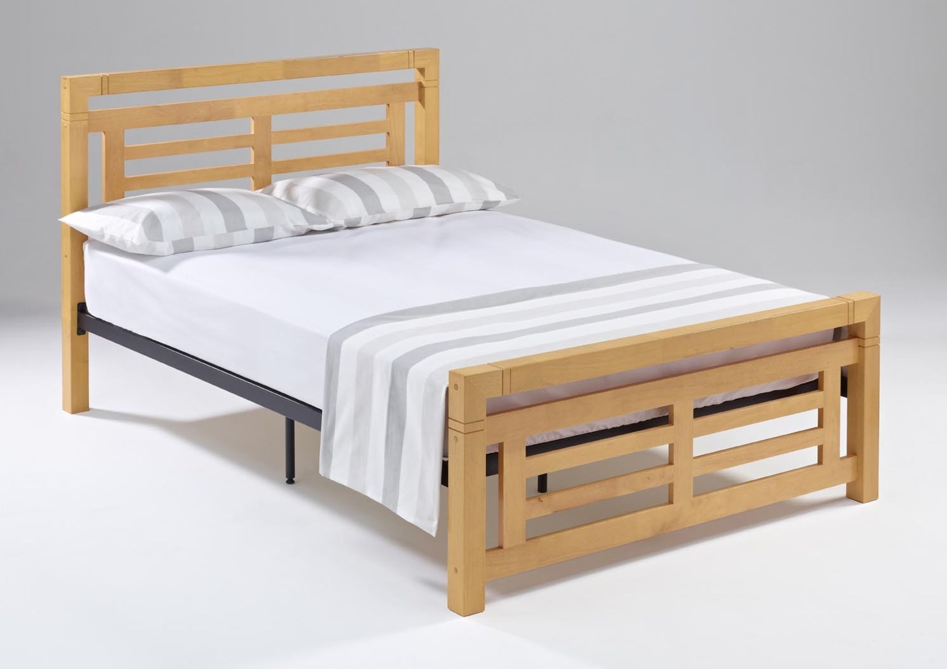 Brand New and Boxed Kingsize Colorado Bed (Beech)