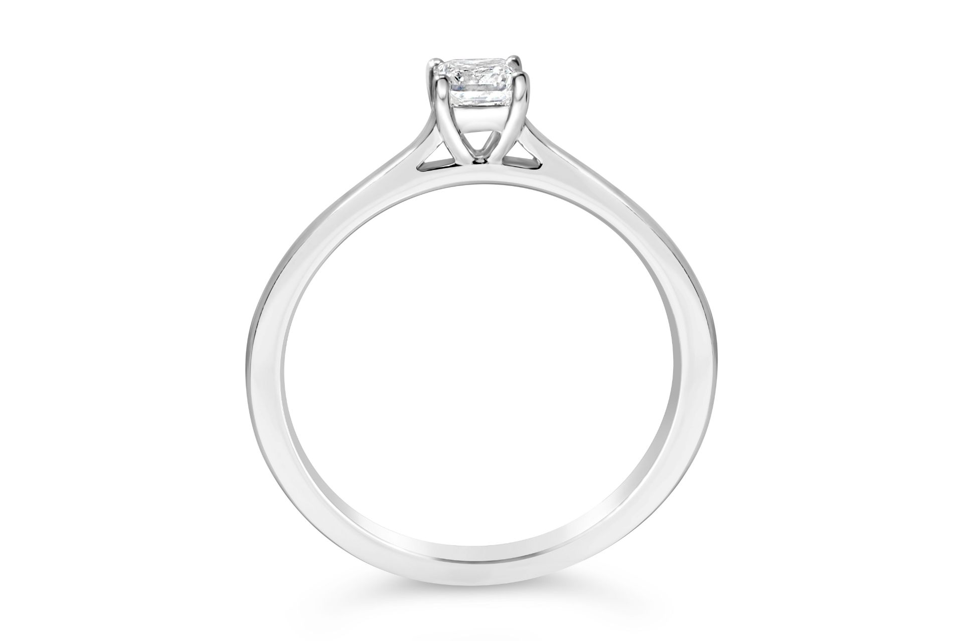 Premium Quality Princess Cut Solitaire Diamond Rin - Image 2 of 3