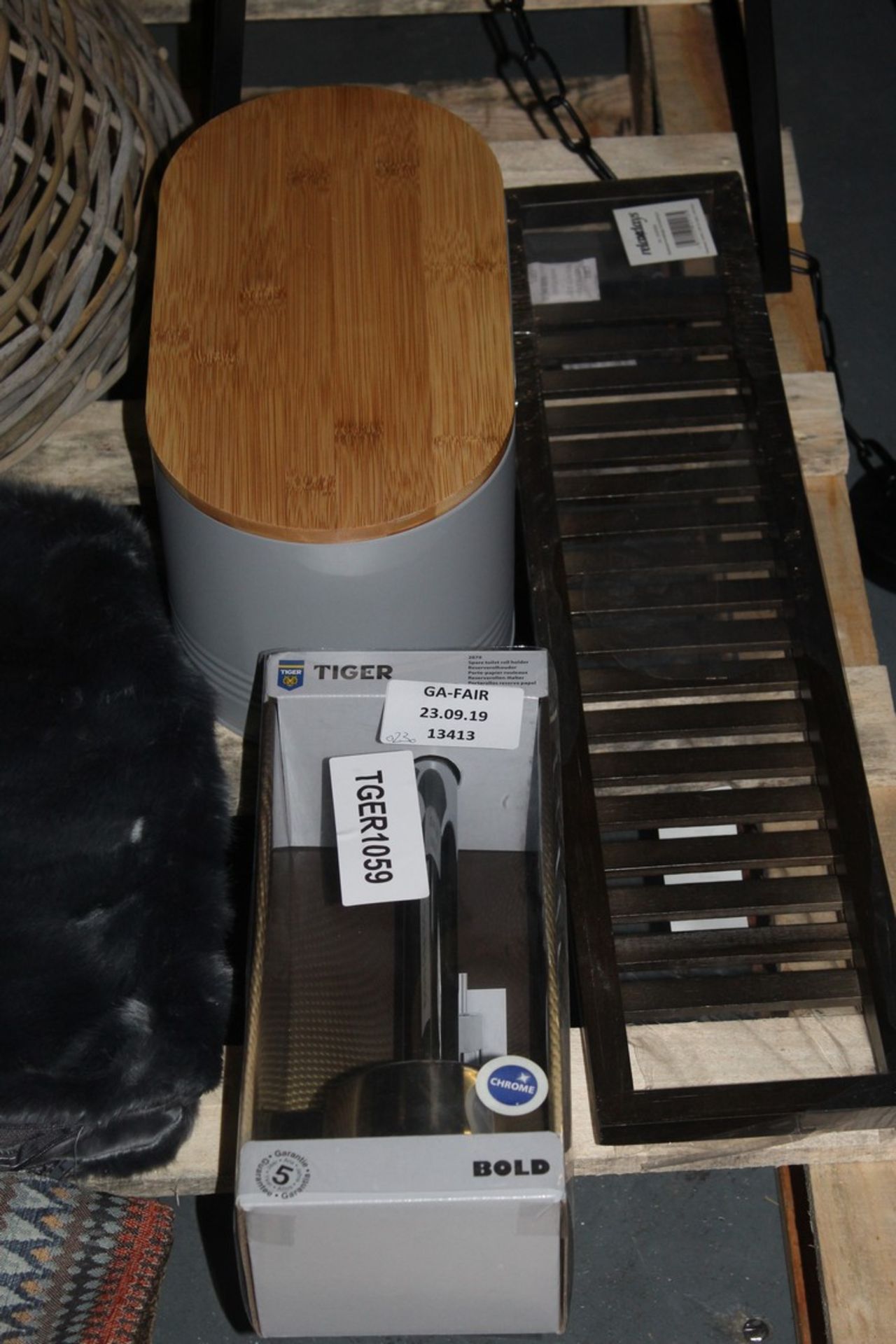 Pallet to Contain a Vast Quantity of Assorted Mark - Image 3 of 5
