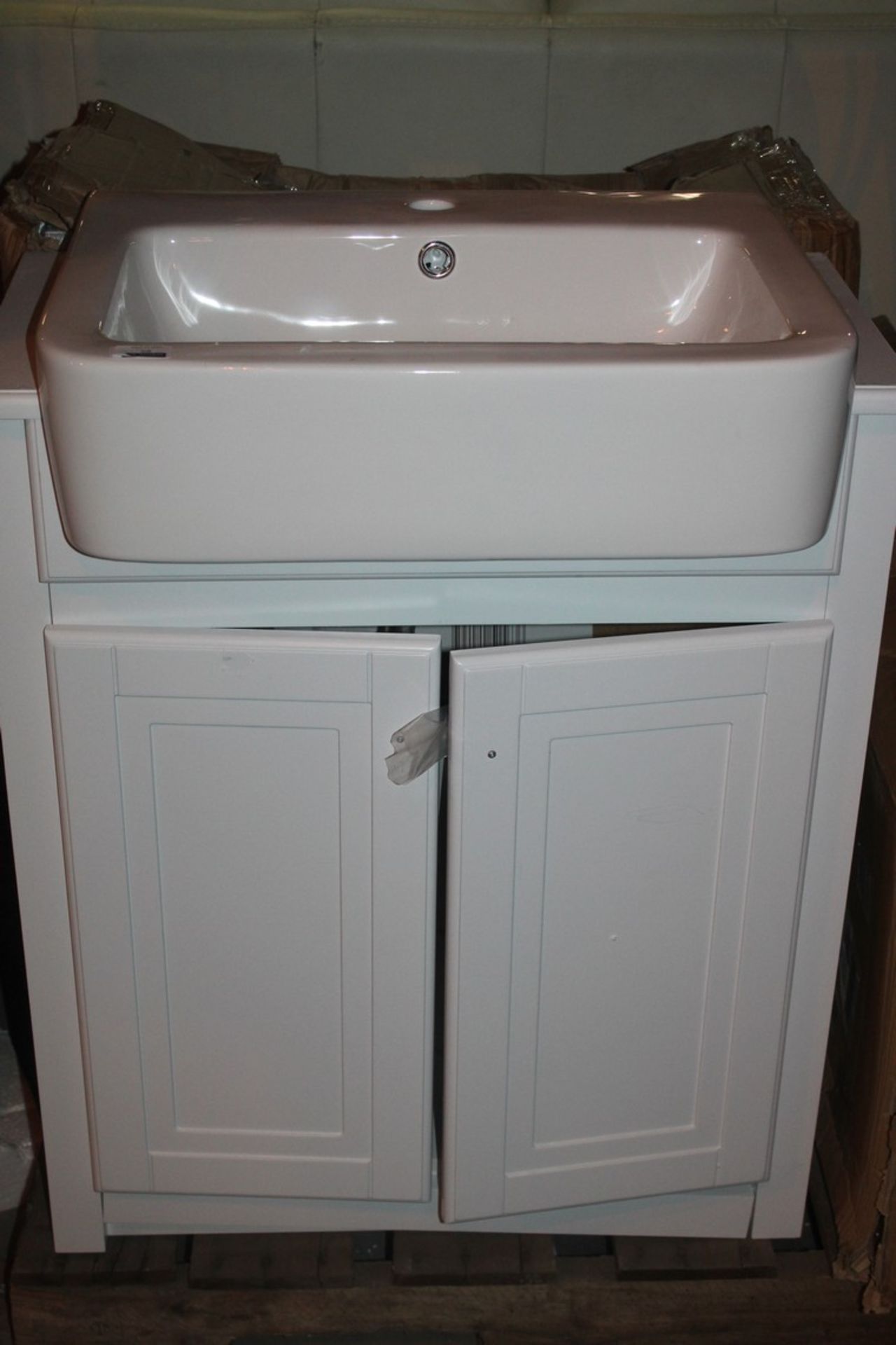 Boxed Traditional Bathrooms, Traditional Belfast Vanity Unit and Sink, RRP£150.00 (Public Viewing