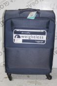 Qubed Gradient Virtually Weightless Medium Sized Suitcase RRP £60 (RET00255221) (Public Viewing