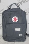 Fajallraven Kanken Grey Mini Backpack RRP £85 (4496014) (Public Viewing and Appraisals Available)