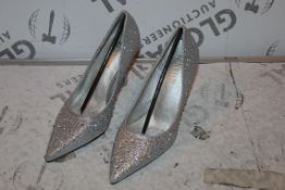 Brand New Pair of Yanzhuizing Diamante Encrusted Ladies Heeled Shoes