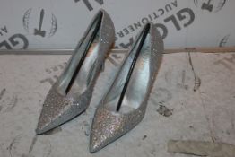 Brand New Pair of Yanzhuizing Diamante Encrusted Ladies Heeled Shoes