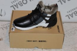 Boxed Brand New Pair of One Mix, Sizes UK 7.5, Fur Lined, Gents Designer Fashion Shoes, RRP £45.00