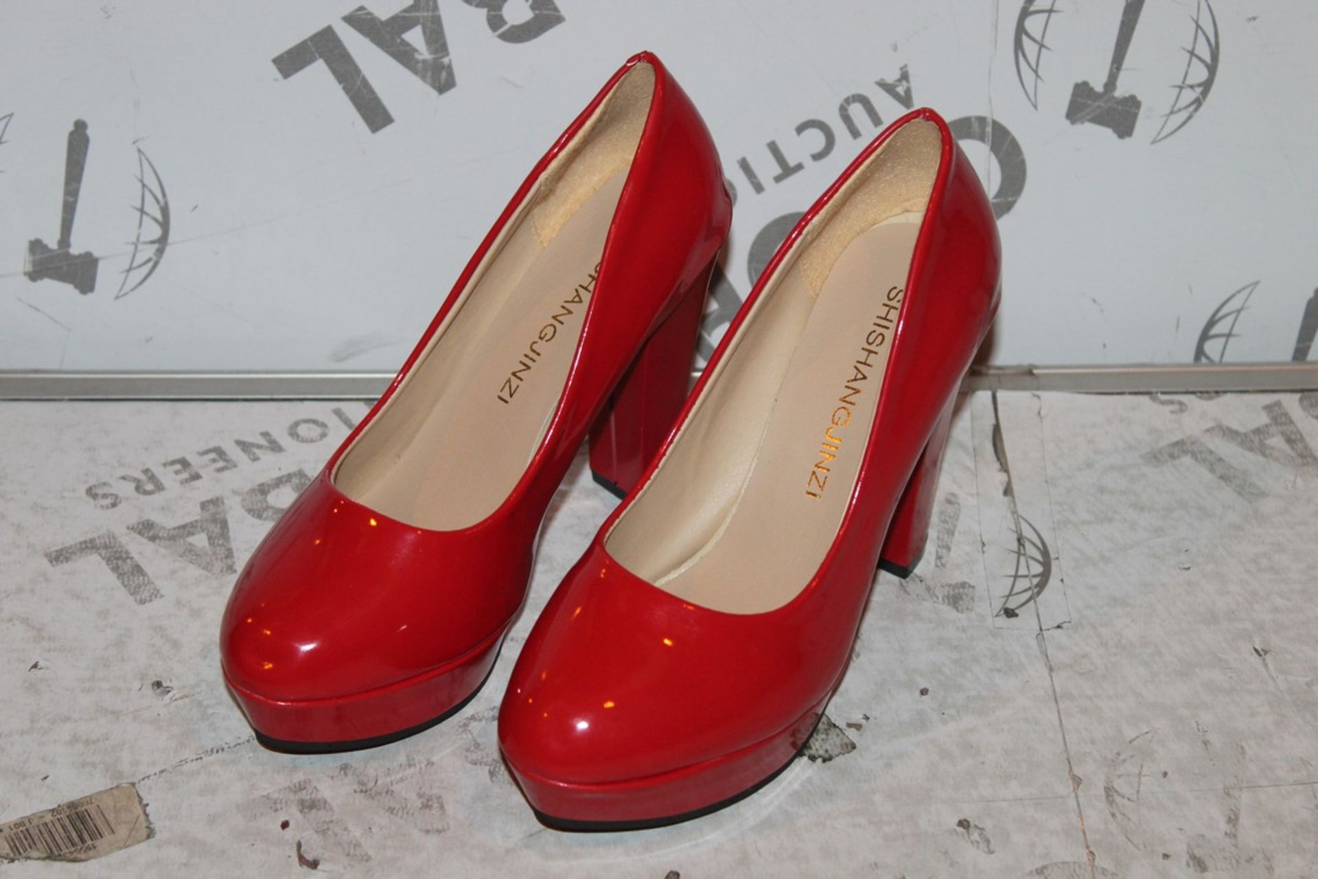 Brand New Pair of Size EU38 Shishangjinzi Red Bottom Ladies Heeled Shoes in Patent Red