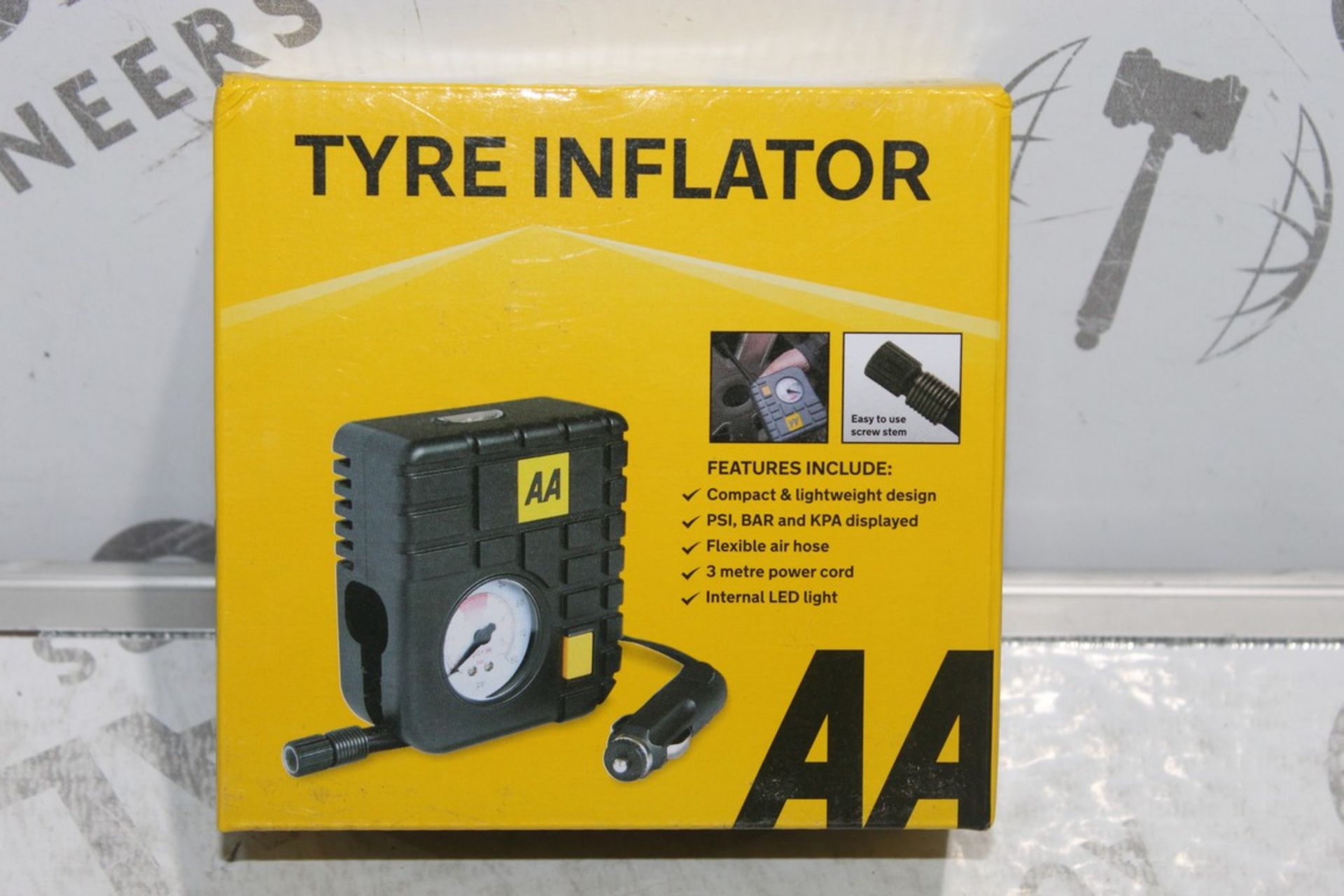 Boxed AA Compact and Light Weight Tyre Inflators R
