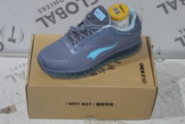 Boxed Brand New Pair Of Size UK 10 One Mix Walk On Air Gents Grey Designer Trainers RRP £55 (