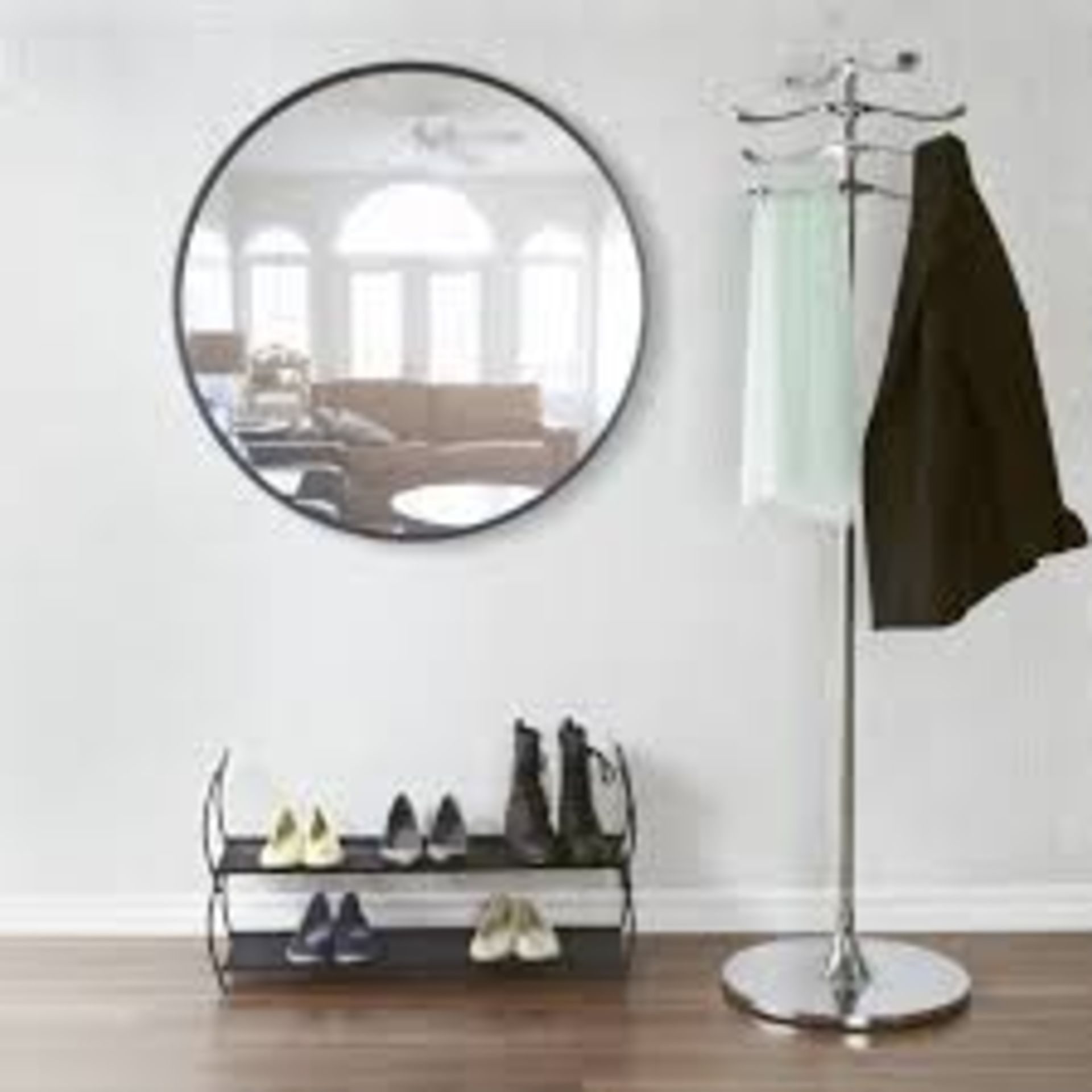 Boxed Umbra Hub Circular Mirror RRP £80 (Public Viewing and Appraisals Available)
