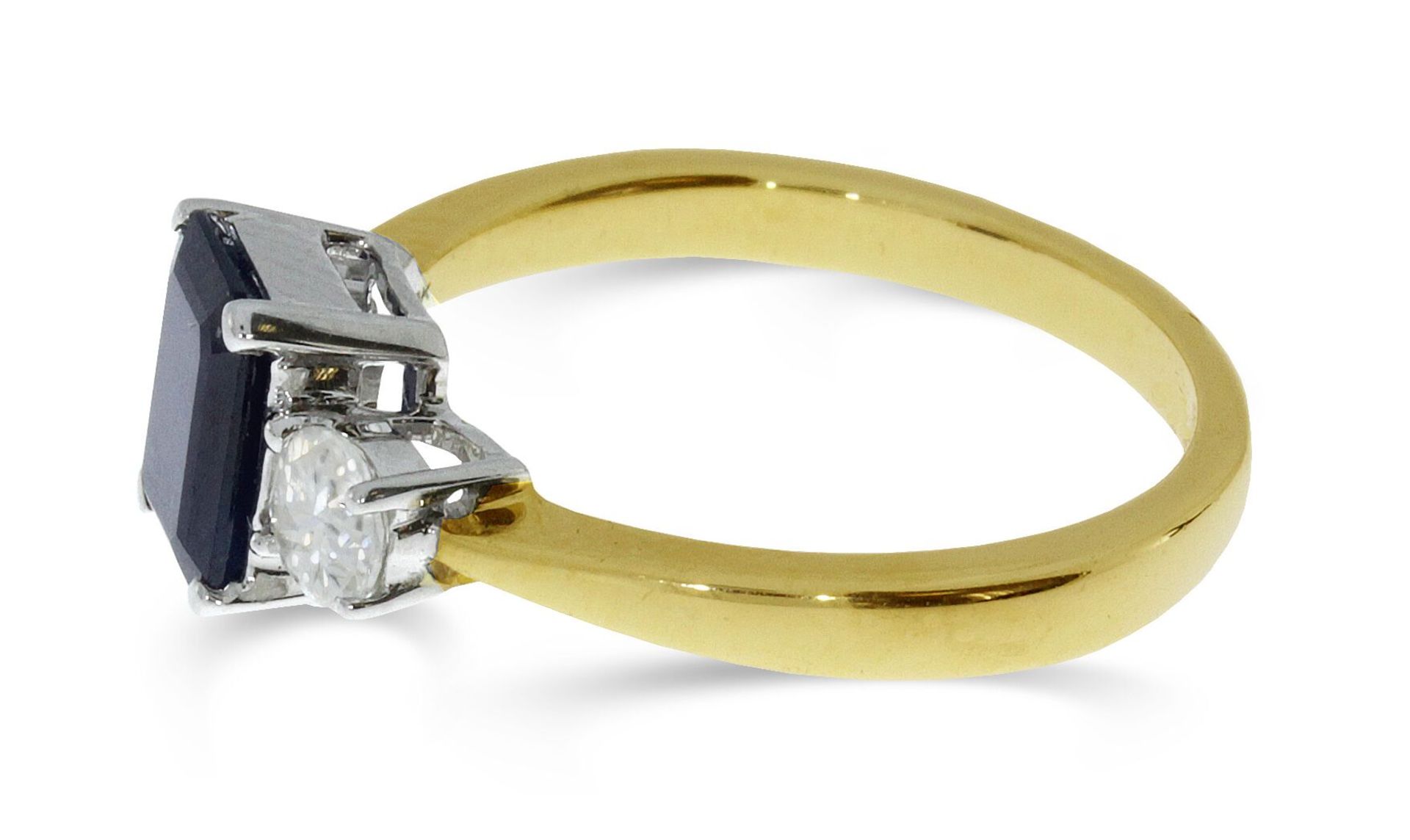 1.4 Carat Sapphire and 0.50ct Diamond Ring in Yellow Gold, Metal 9ct Yellow Gold, Weight 2.5, - Image 2 of 2