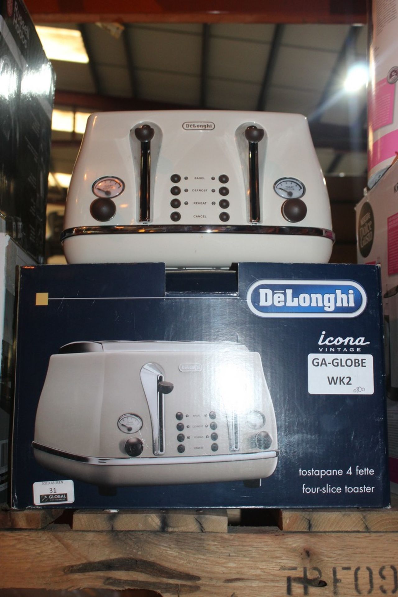 Boxed Delonghi ICONA Vintage Cream 4 Slice Toaster RRP £80