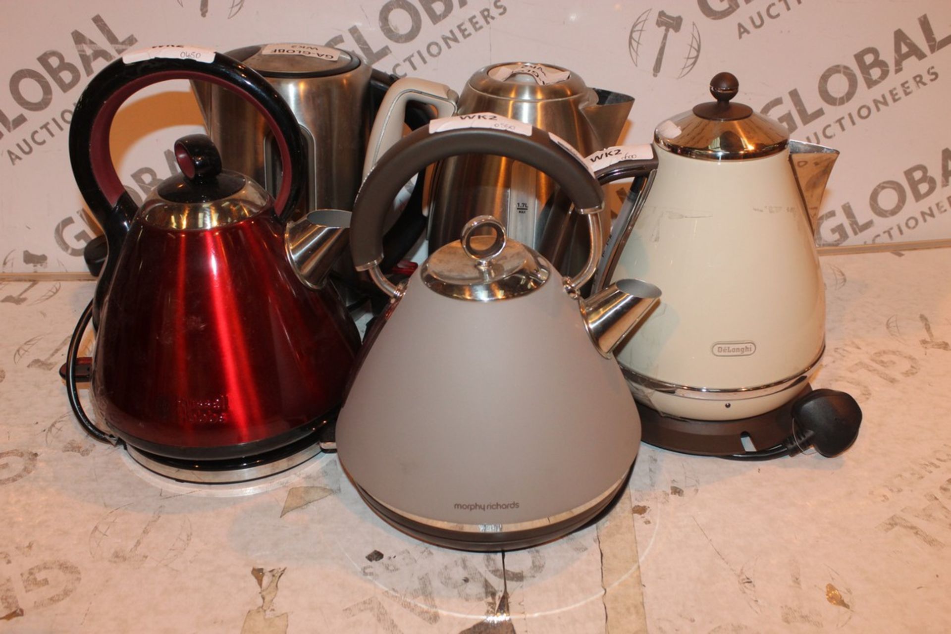 Lot to Contain 5 Unboxed 1.5 Litre Cordless Kettles by Tefal Delonghi & Morphy Richards RRP £200 (