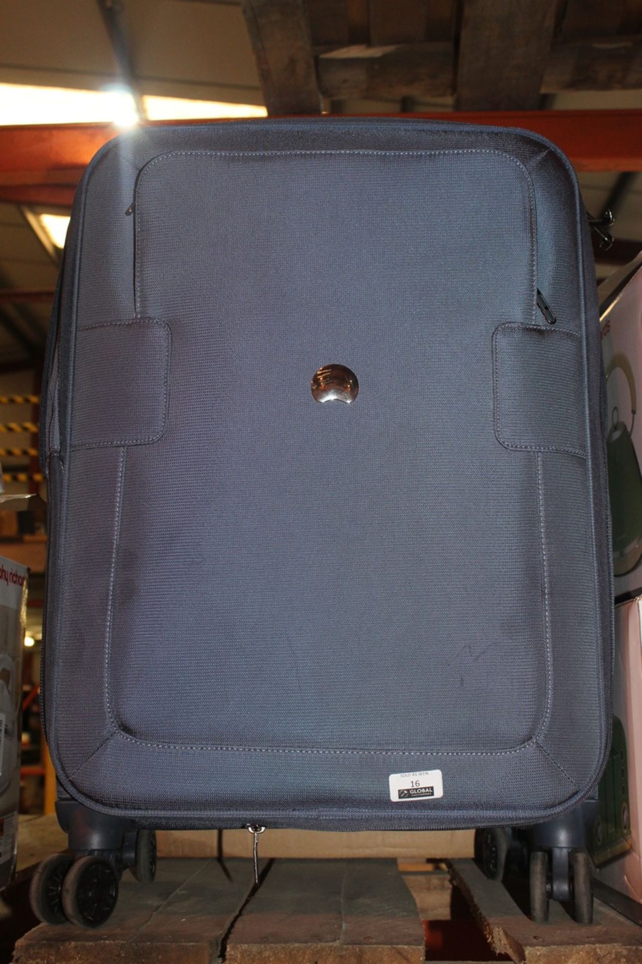 Delta Softshell 360 Wheels With A Suitcase RRP £80 (RET004600064)