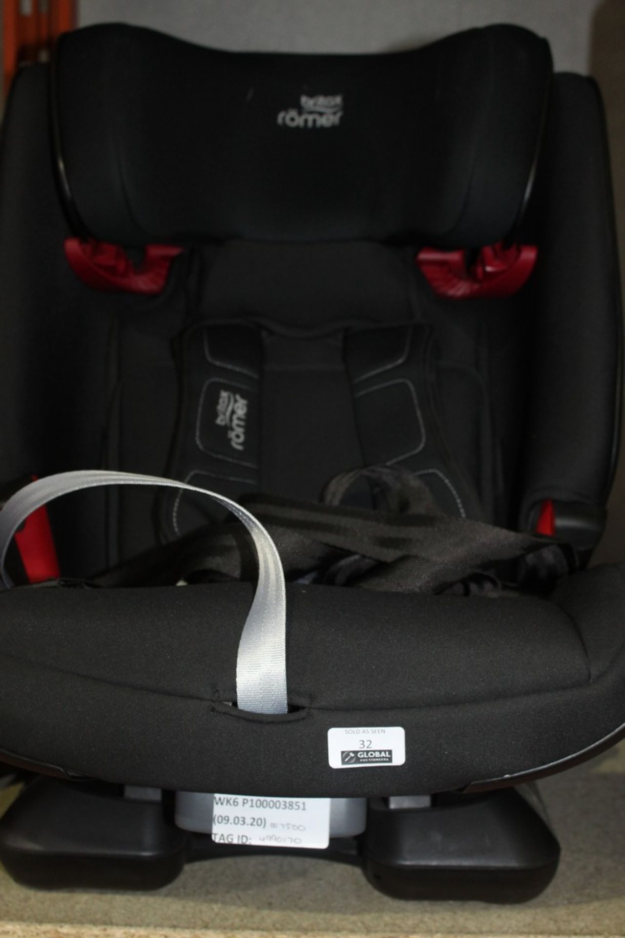 Unboxed Brittax Roma Kids Car Safety Seat With Base RRP £75 4990170